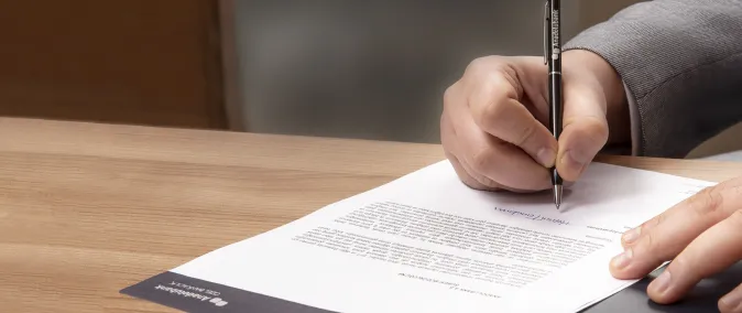 Özel Bankacılık Müşteri Temsilciniz ile ihtiyaç ve beklentileriniz doğrultusunda birikimlerinize değer katacak çözümler oluşturabilirsiniz. 